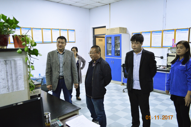 现场观看化验流程