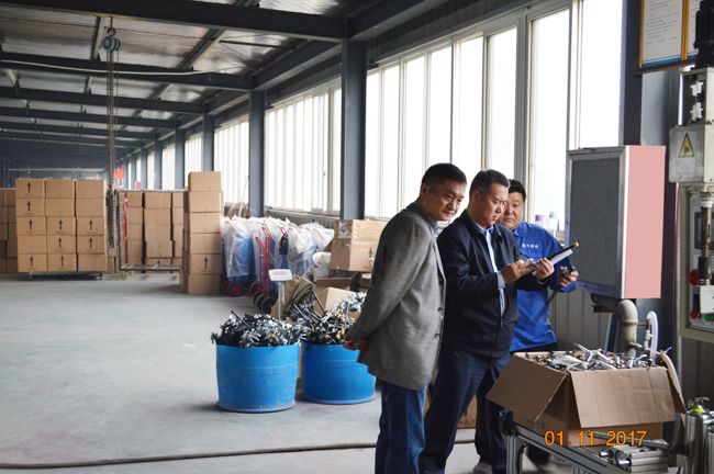 在水基型灭火器车间现场